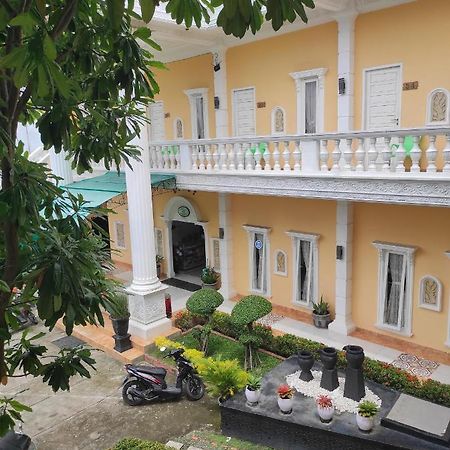 Hotel Nayora Prabumulih Perabumulih エクステリア 写真