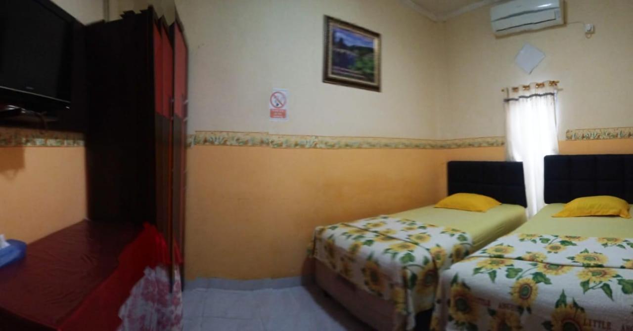 Hotel Nayora Prabumulih Perabumulih エクステリア 写真