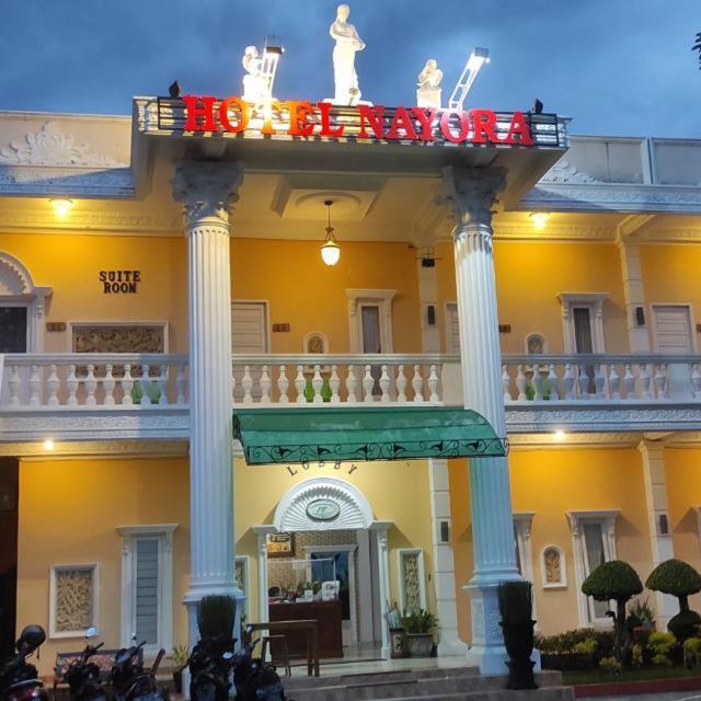 Hotel Nayora Prabumulih Perabumulih エクステリア 写真